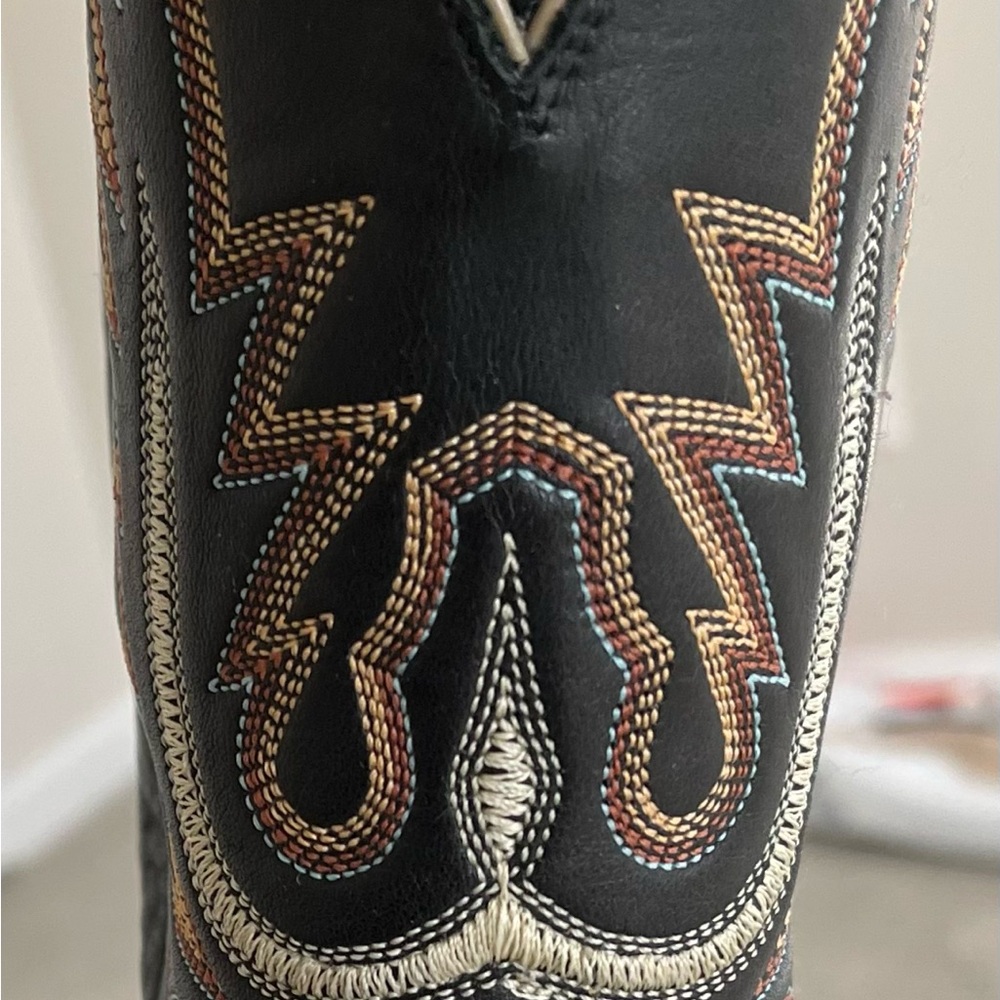 Lucchese Black Leather Western Cowboy Boots Stitched embellishments Rare 9.5 M! - Picture 6 of 16